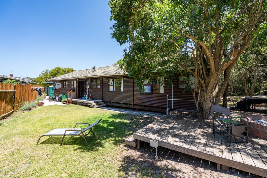 5 Bedroom Property for Sale in Seafield Eastern Cape